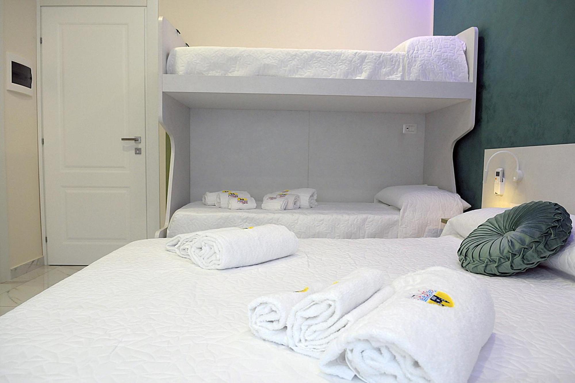 B&B Aida Rooms Cefalu Bagian luar foto